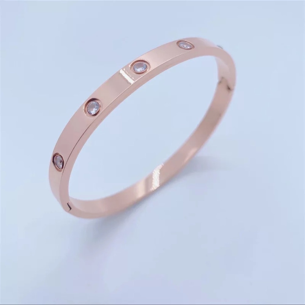 New Elegant Rose Gold Stainless Steel Luxury High-End White Sapphire Bangle - Picture 10 of 10